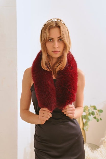 FAUX FUR SHORT COLLAR SCARF-Teresa&#39;s Fashionista LLC