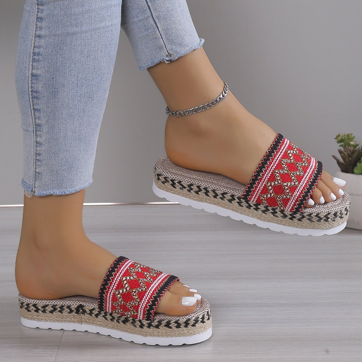 Geometric Weave Platform Sandals-Teresa&#39;s Fashionista LLC