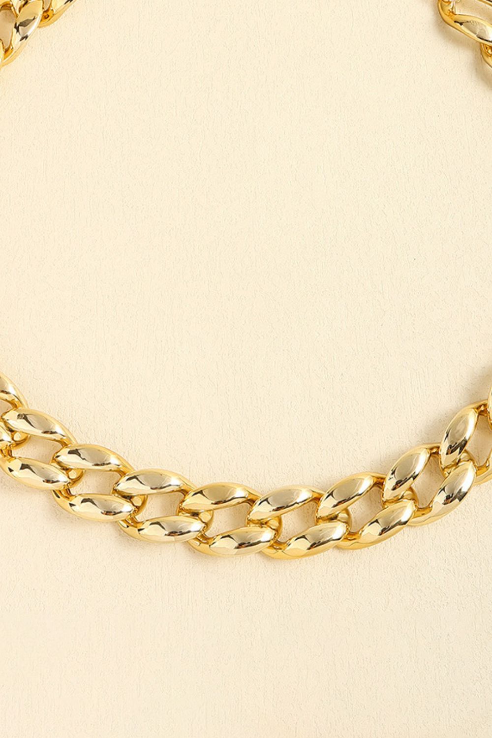 1" Width Acrylic Curb Chain Belt-Teresa&#39;s Fashionista LLC