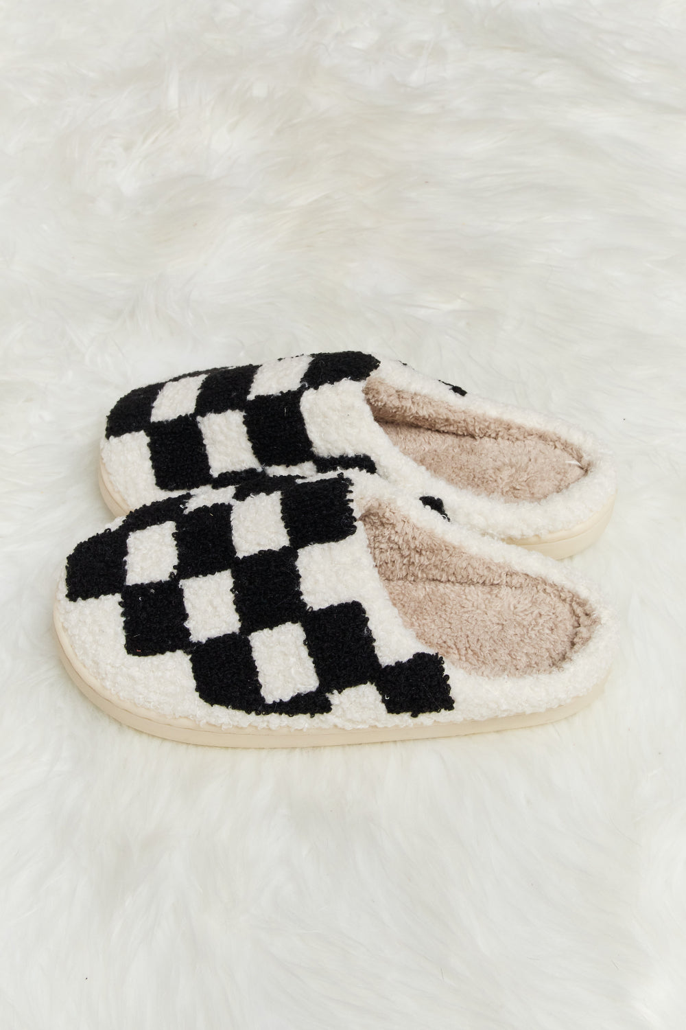 Melody Checkered Print Plush Slide Slippers-Teresa&#39;s Fashionista LLC