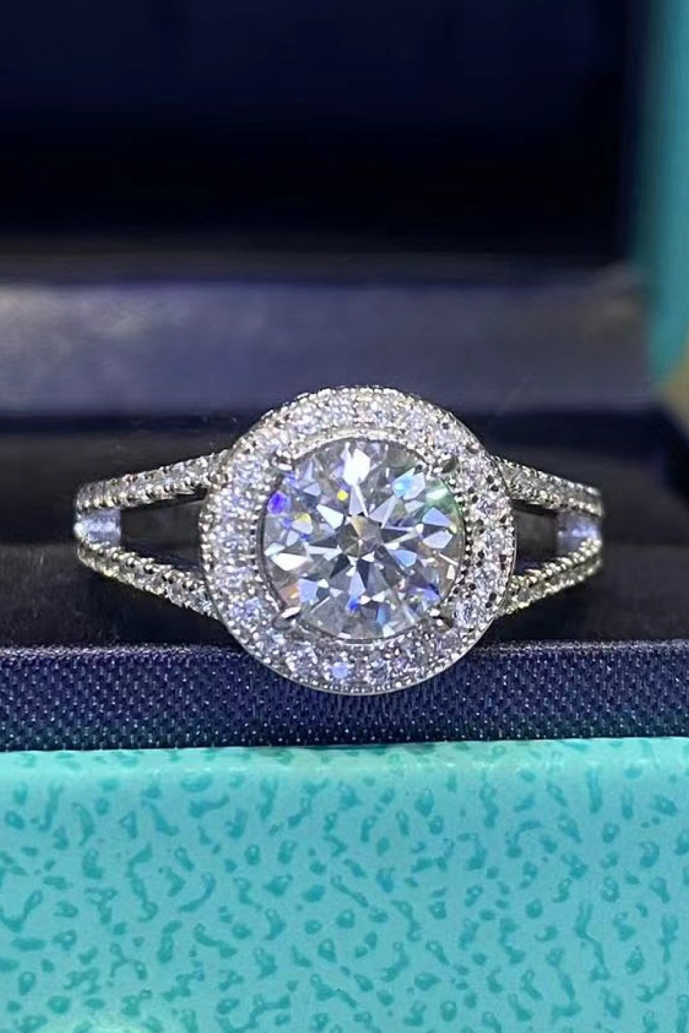 Shiny and Chic 1 Carat Moissanite Ring-Teresa&#39;s Fashionista LLC