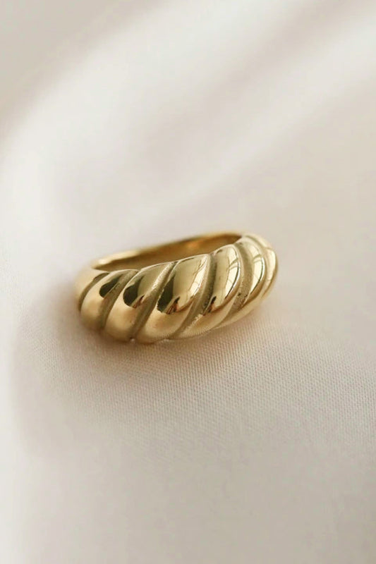 Gold Twisted Ring-Teresa&#39;s Fashionista LLC