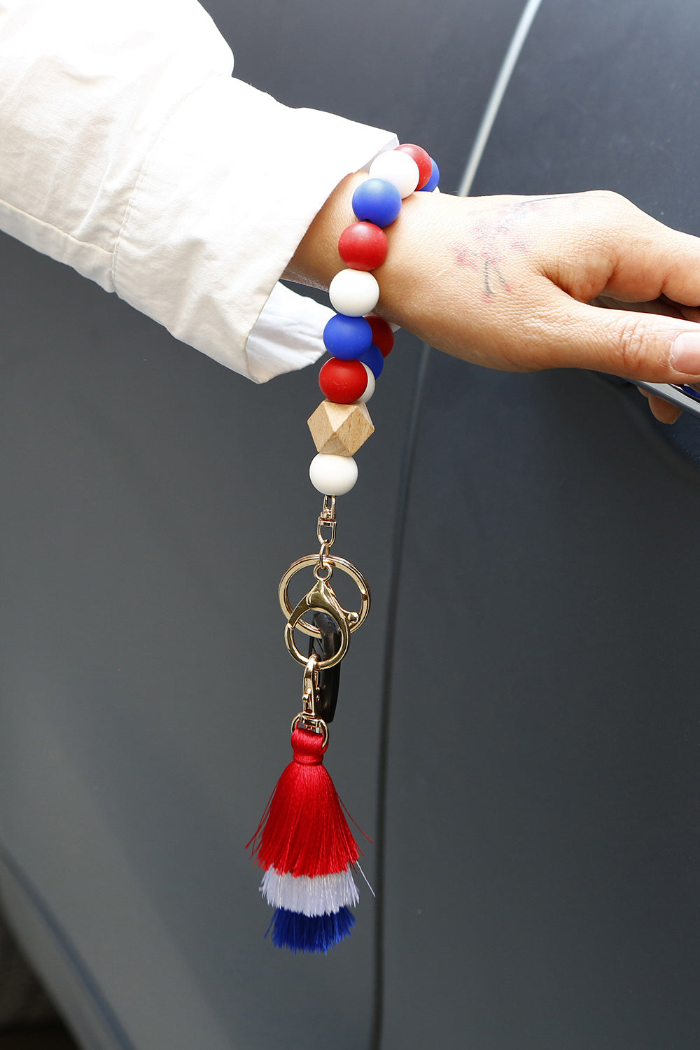 Contrast Tassel Silicone Bead Wristlet Key Chain-Teresa&#39;s Fashionista LLC