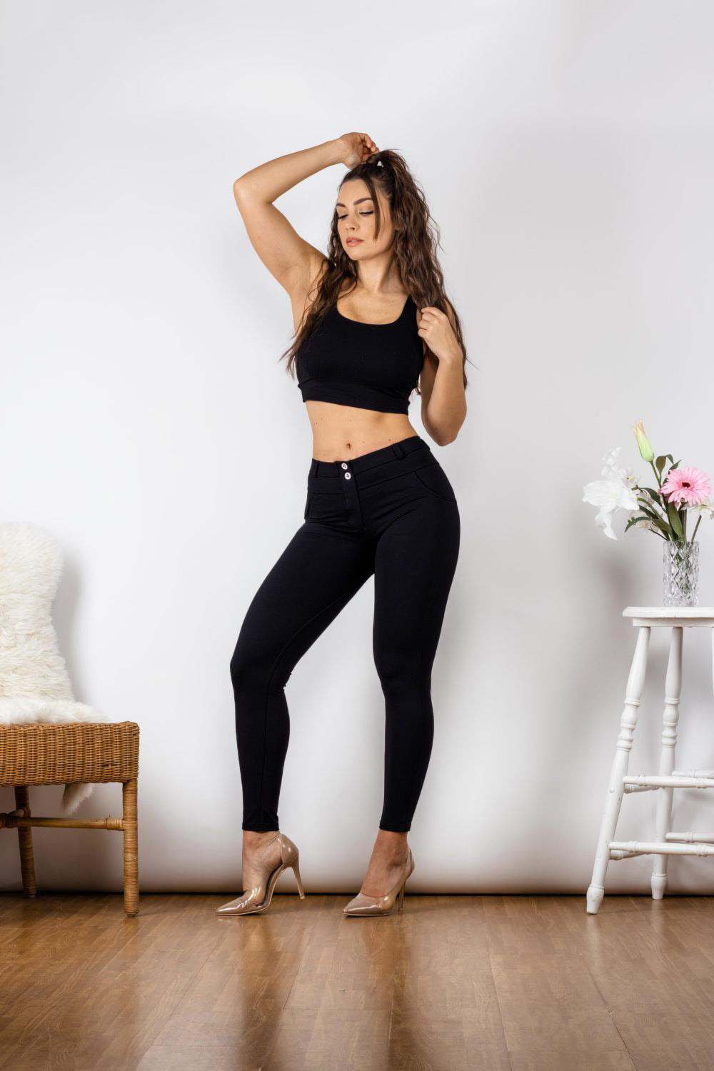 Full Size Contrast Detail Buttoned Leggings-Teresa&#39;s Fashionista LLC