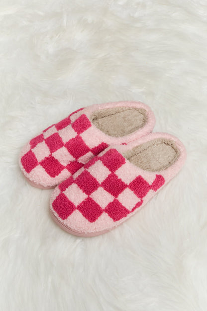 Melody Checkered Print Plush Slide Slippers-Teresa&#39;s Fashionista LLC