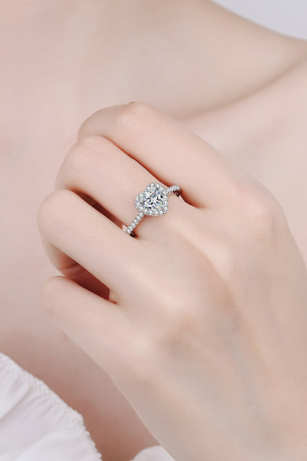 1 Carat Moissanite Heart-Shaped Ring-Teresa&#39;s Fashionista LLC